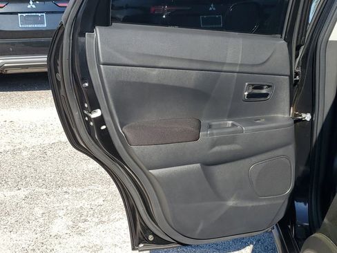 Used 2025 Mitsubishi Outlander Sport ES image 12