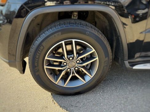 Used 2021 Jeep Grand Cherokee Limited image 16