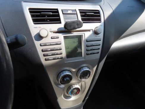 Used 2008 Toyota Yaris Sedan image 22