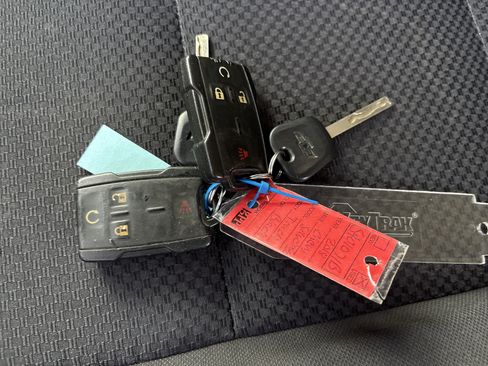 Used 2018 Chevrolet Silverado 1500 LT w/ All Star Edition image 35