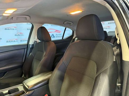 Used 2021 Nissan Sentra S image 32