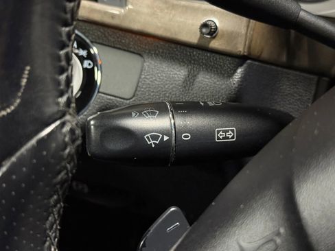 Used 2010 Mercedes-Benz E 350 4MATIC Sedan image 25