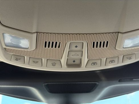Used 2023 Lincoln Nautilus Reserve AWD/4WD image 19
