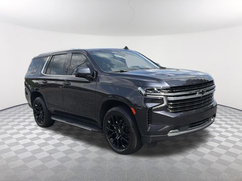 Used 2022 Chevrolet Tahoe LT w/ LT Signature Plus Package AWD/4WD image 3