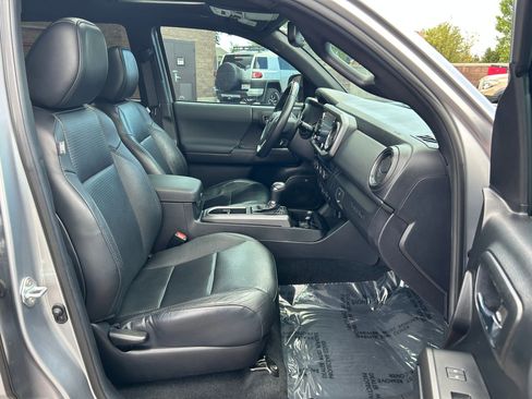 Certified 2021 Toyota Tacoma TRD Sport w/ TRD Premium Sport Package AWD/4WD image 29