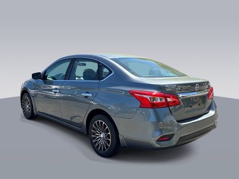 Used 2017 Nissan Sentra S FWD image 3