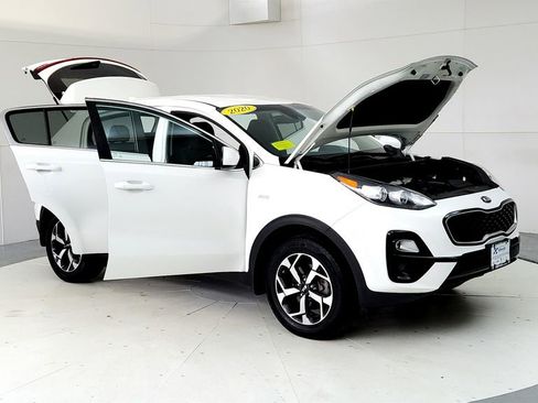 Used 2020 Kia Sportage LX AWD/4WD image 12
