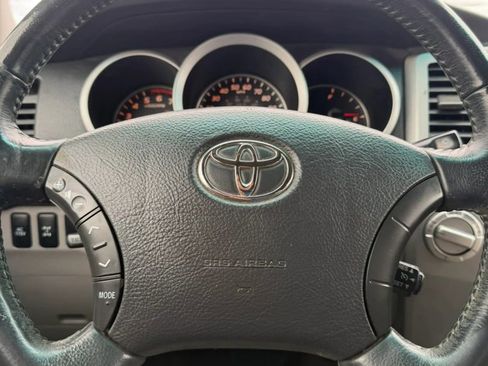 Used 2006 Toyota 4Runner Limited AWD/4WD image 21