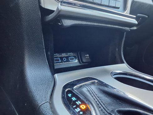 Used 2018 Jeep Grand Cherokee Altitude image 15