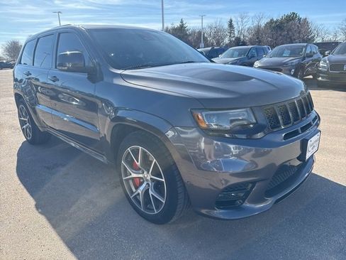 Used 2018 Jeep Grand Cherokee SRT image 6
