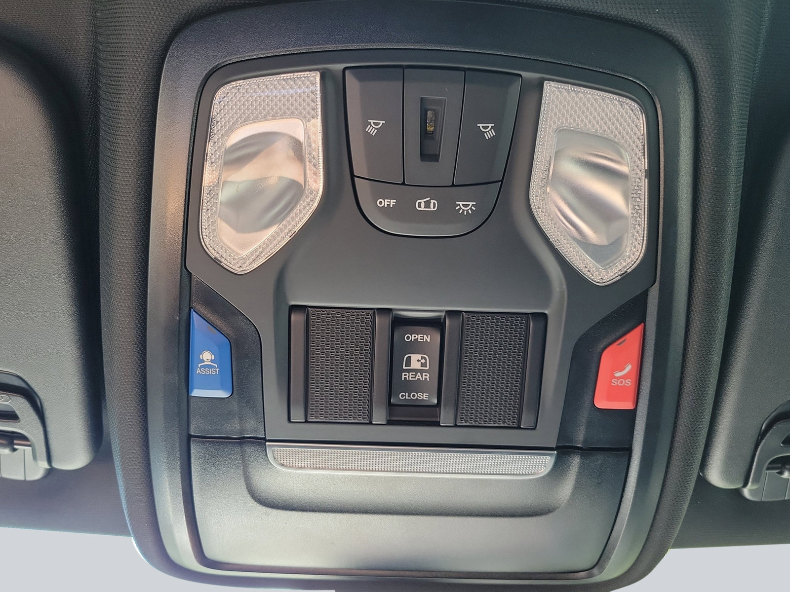 Used 2025 RAM 1500 Warlock AWD/4WD image 18