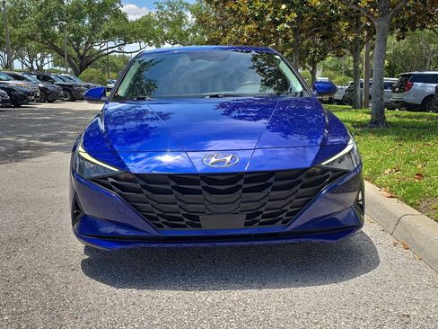 Used 2021 Hyundai Elantra SEL w/ Convenience Package FWD image 2