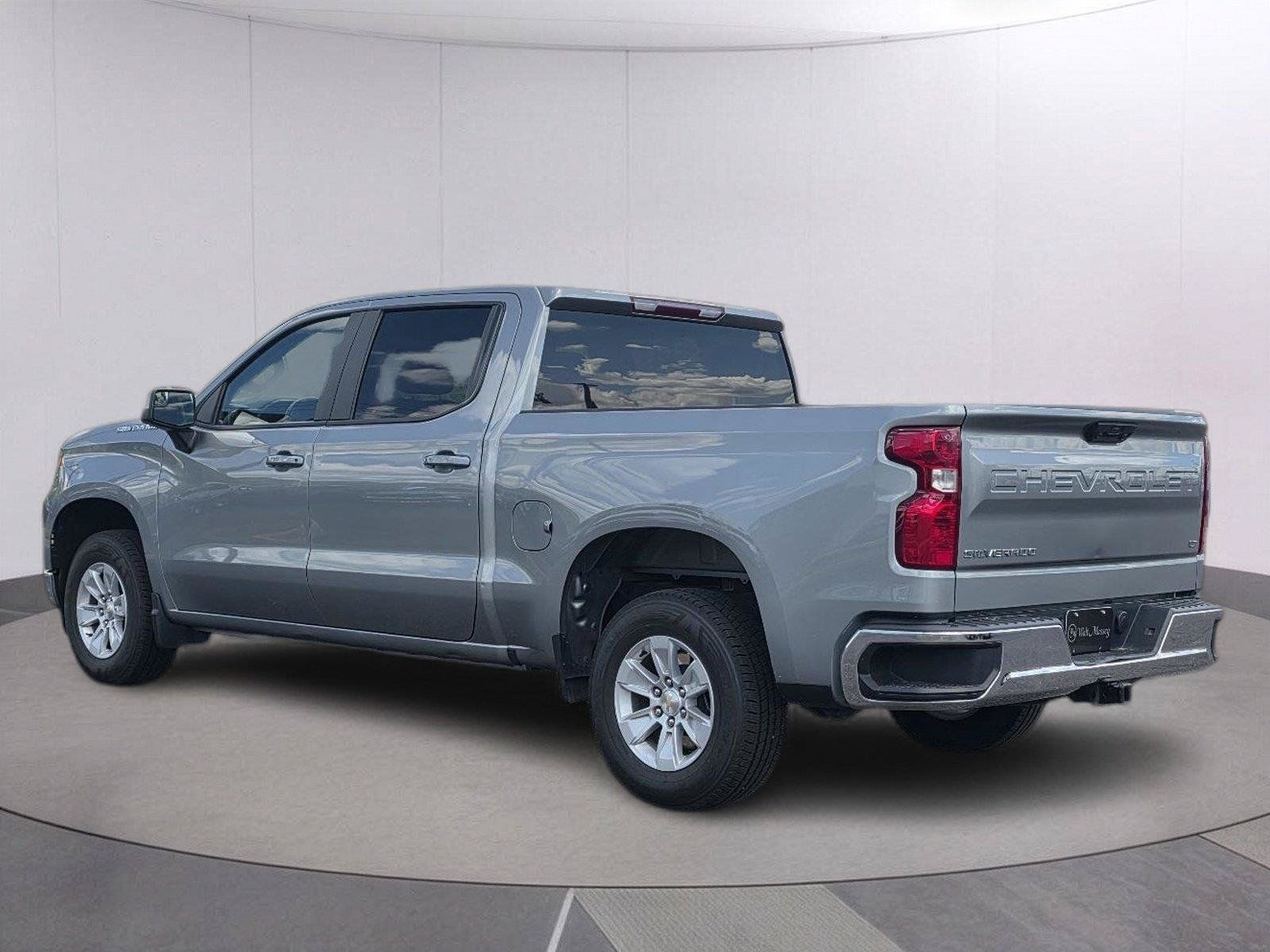 Used 2025 Chevrolet Silverado 1500 LT RWD image 7