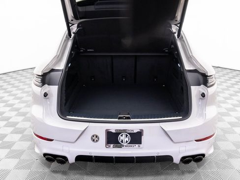 New 2026 Porsche Cayenne GTS image 32