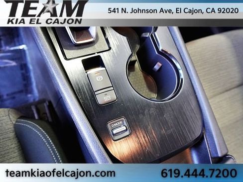 Used 2022 Nissan Rogue SV image 30