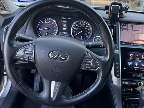 Used 2015 INFINITI Q50 Premium w/ Navigation Package image 4
