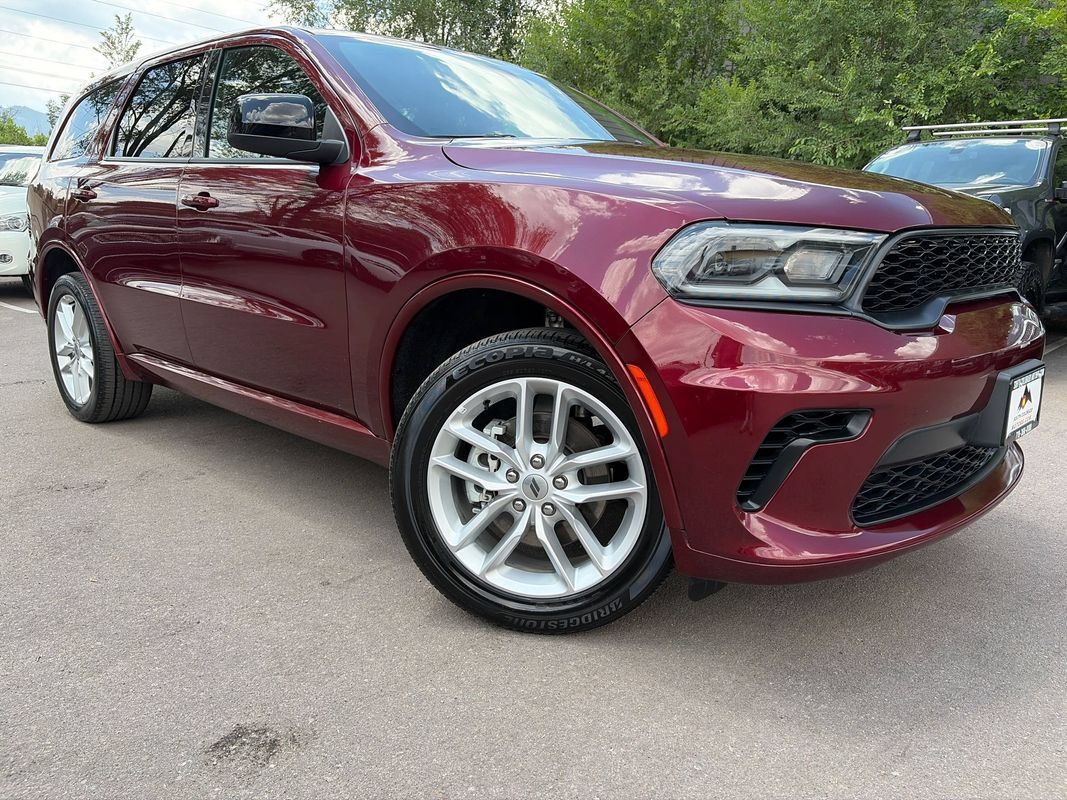 Used 2024 Dodge Durango GT AWD/4WD image 1