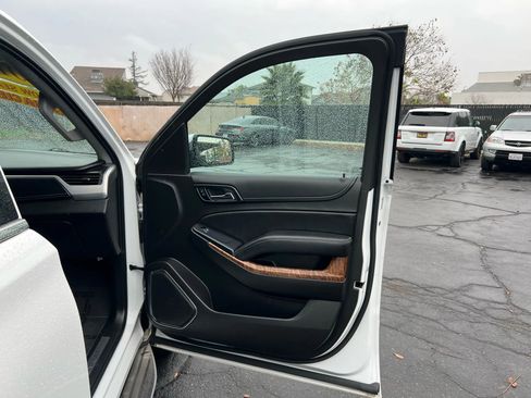 Used 2015 Chevrolet Suburban LTZ image 25