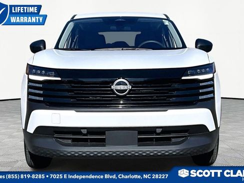 Used 2025 Nissan Kicks S image 2