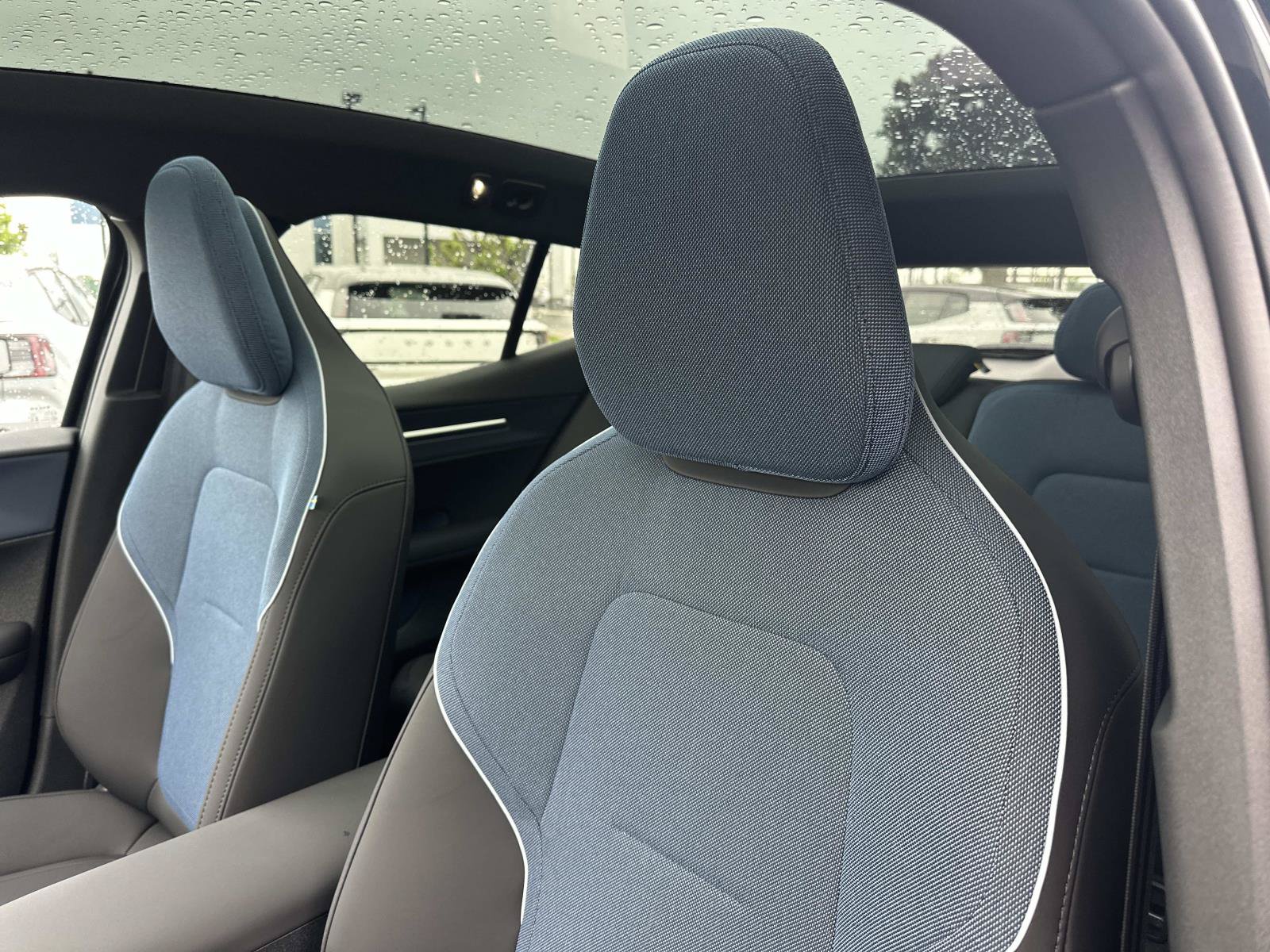 New 2026 Volvo EX30 Cross Country Ultra w/ Protection Package Premier AWD/4WD image 15
