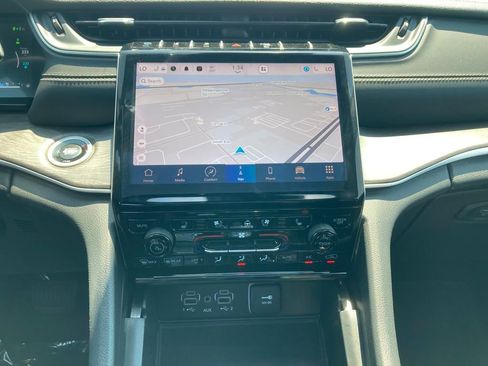 New 2024 Jeep Grand Cherokee Limited 4xe w/ Luxury Tech Group II image 21