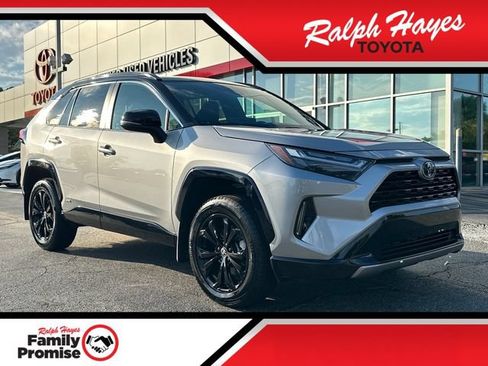 Used 2024 Toyota RAV4 XSE AWD/4WD image 1