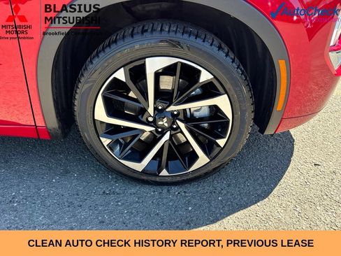 Used 2023 Mitsubishi Outlander SEL AWD/4WD image 3