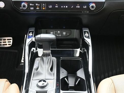 Used 2025 Kia Sorento SX Prestige w/ Olive Brown Leather Package image 25