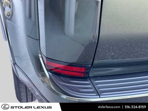Used 2025 Lexus GX 550 w/ Accessory Package (2T) AWD/4WD image 12