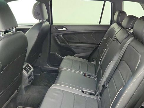 Used 2022 Volkswagen Tiguan SEL R-Line image 21