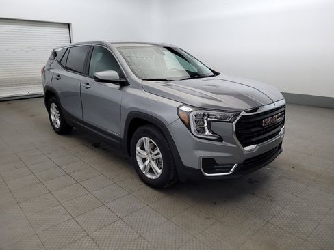 Used 2024 GMC Terrain SLE image 13