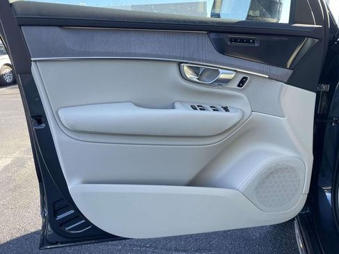 New 2026 Volvo XC90 B6 Ultra w/ Protection Package image 5