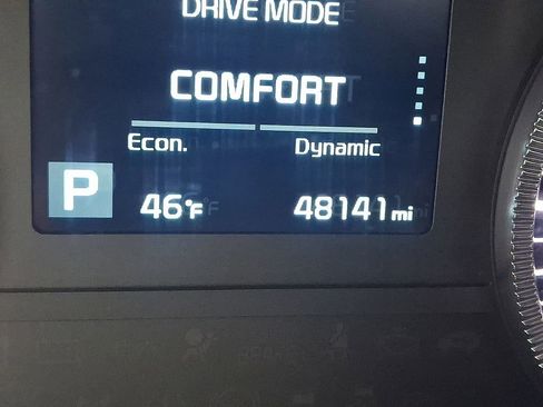 Used 2022 Kia Telluride EX w/ EX Premium Package image 12