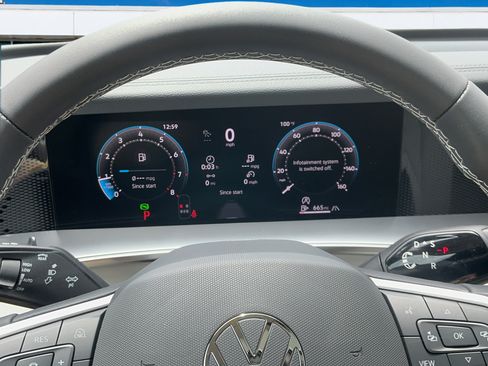 New 2026 Volkswagen Tiguan SE AWD/4WD image 24