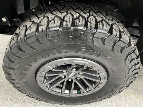 Used 2020 Ford F150 Raptor w/ Equipment Group 802A Luxury image 15