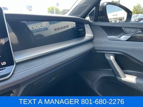 Used 2025 Volkswagen Tiguan SE R-Line AWD/4WD image 27