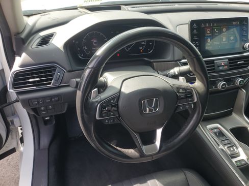 Used 2019 Honda Accord Touring image 15