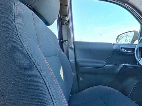 Used 2020 Toyota Tacoma TRD Sport image 26