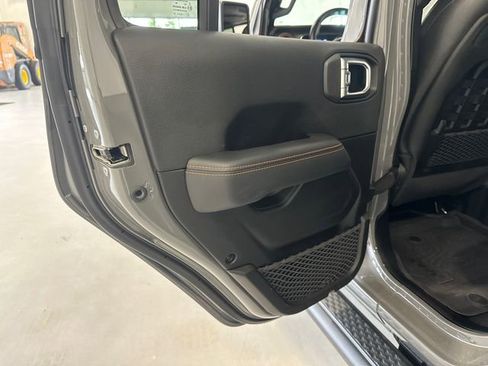 Used 2022 Jeep Gladiator Mojave w/ Cold Weather Group AWD/4WD image 29