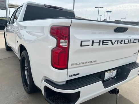 Used 2023 Chevrolet Silverado 1500 RST RWD image 7