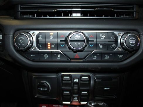 New 2026 Jeep Wrangler Unlimited Rubicon image 25