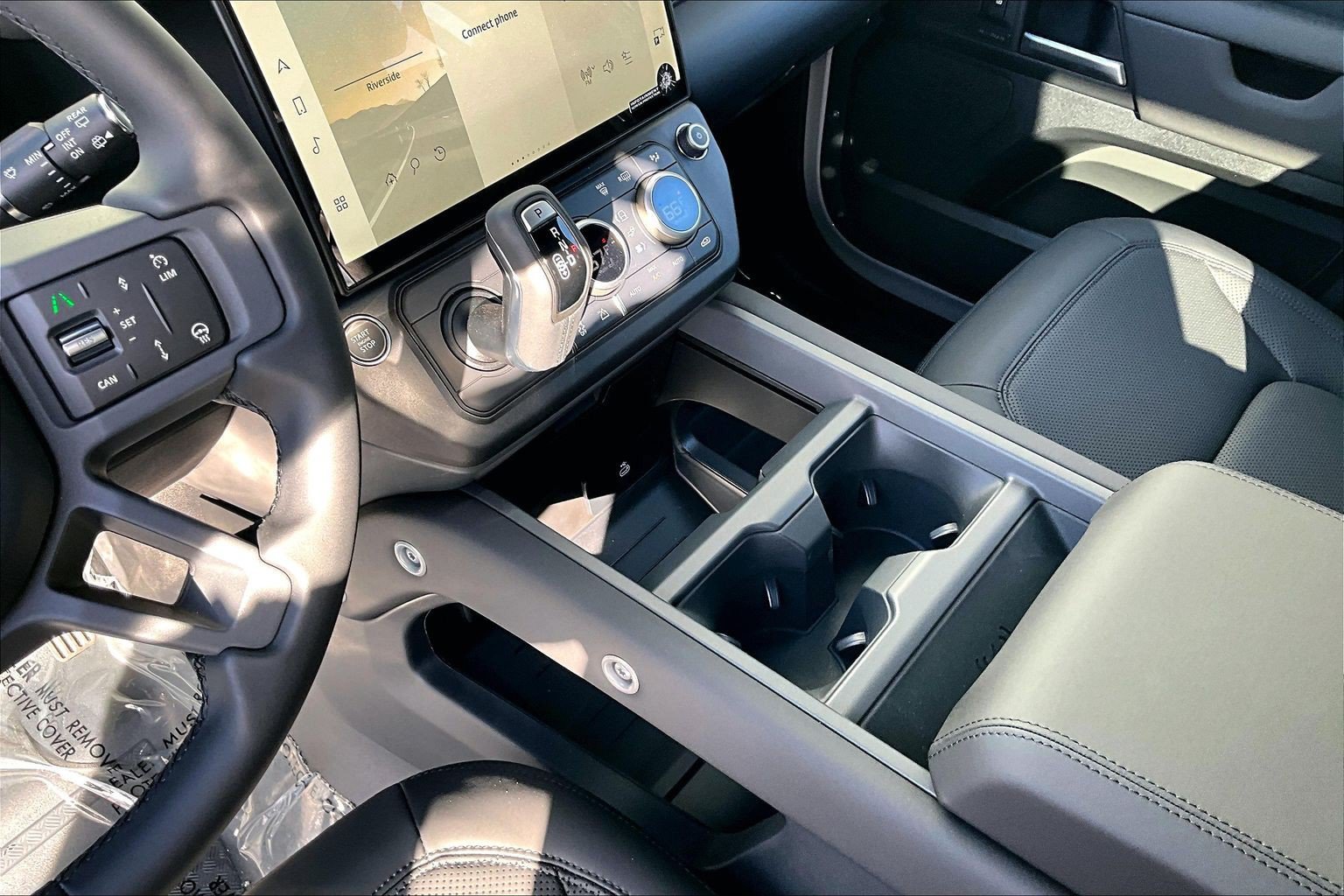 New 2026 Land Rover Defender 110 S AWD/4WD image 8