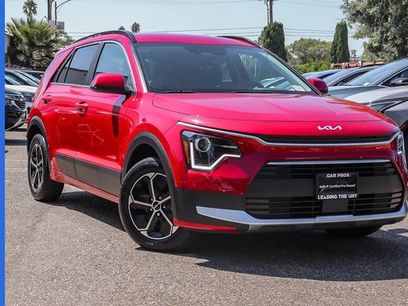 Certified 2025 Kia Niro EX
