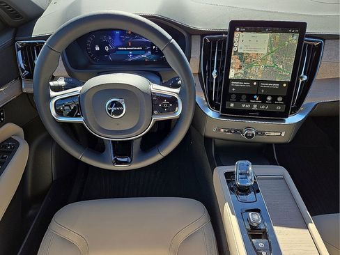 New 2026 Volvo XC90 B5 Core image 17