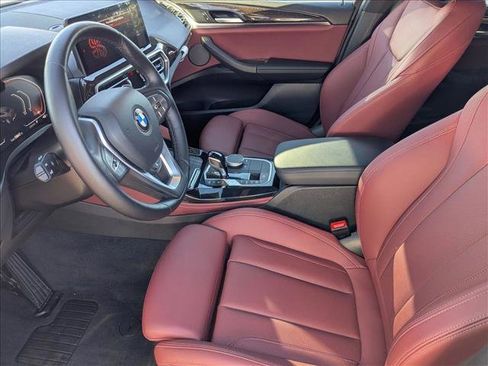Used 2025 BMW X4 xDrive30i w/ Premium Package image 17