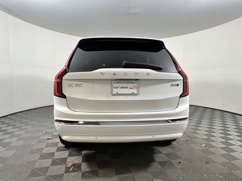 Used 2026 Volvo XC90 B5 Core image 7