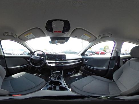 Used 2025 Kia K4 FWD image 43