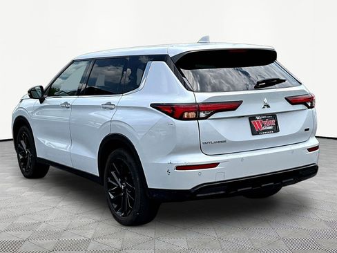 Used 2024 Mitsubishi Outlander SE Black Edition AWD/4WD image 4