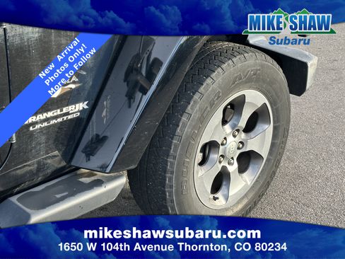 Used 2018 Jeep Wrangler Unlimited Sahara w/ Connectivity Group image 11