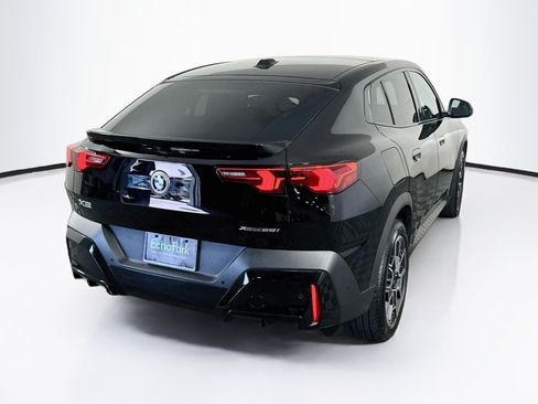 Used 2026 BMW X2 xDrive28i AWD/4WD image 9
